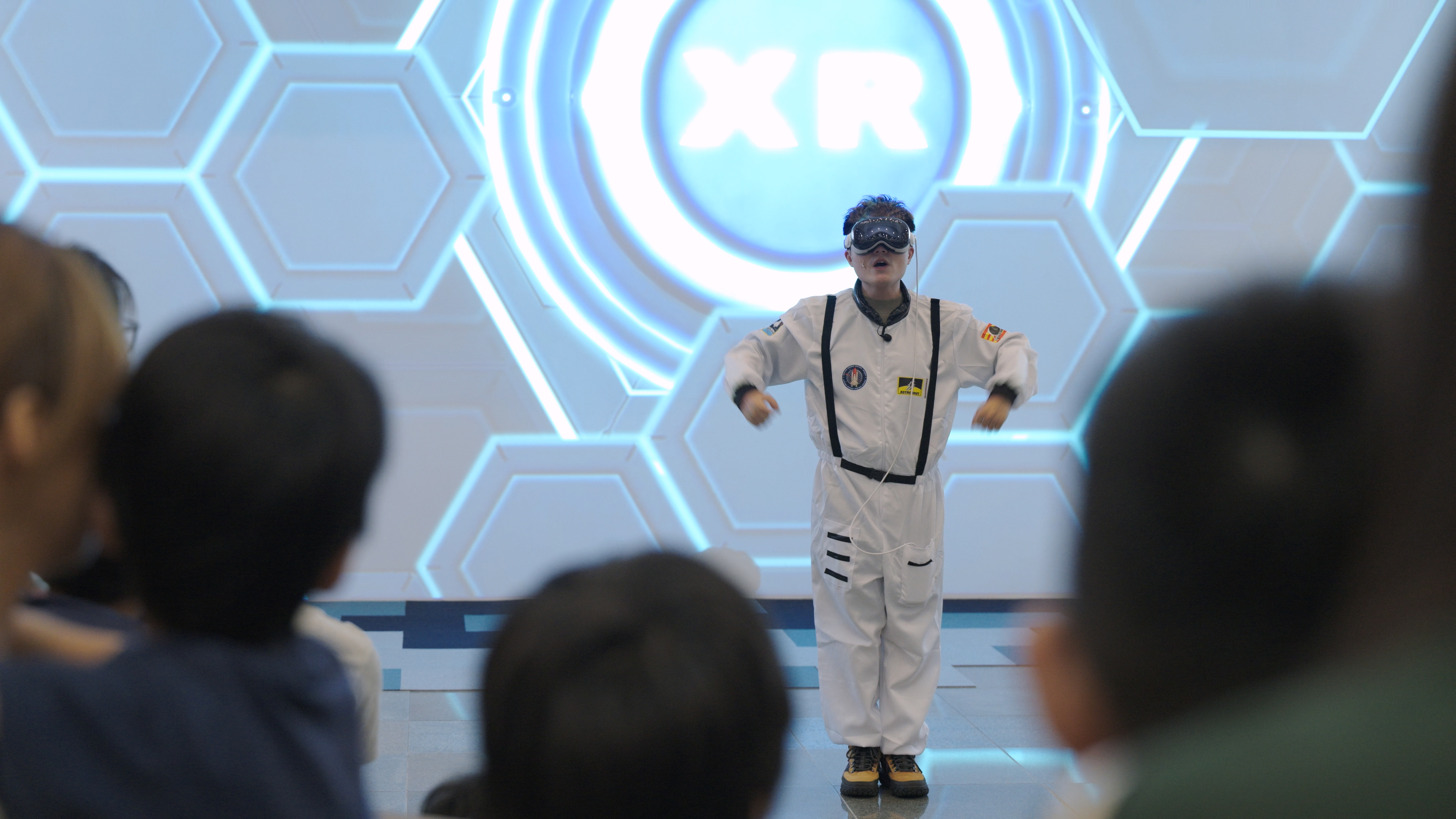 NY Digital Awards Winner - NMNS XUPER-REAL Immersive Theater -- XR Expedition Team