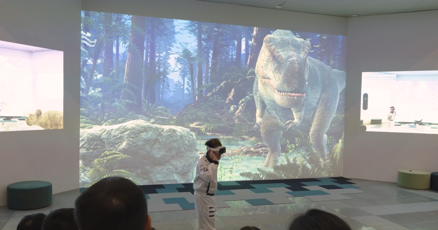 NY Digital Awards Winner - NMNS XUPER-REAL Immersive Theater -- XR Expedition Team